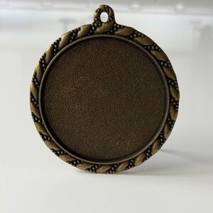 The Creative Circle Round Metal Embroidery-Style Decorative Frame